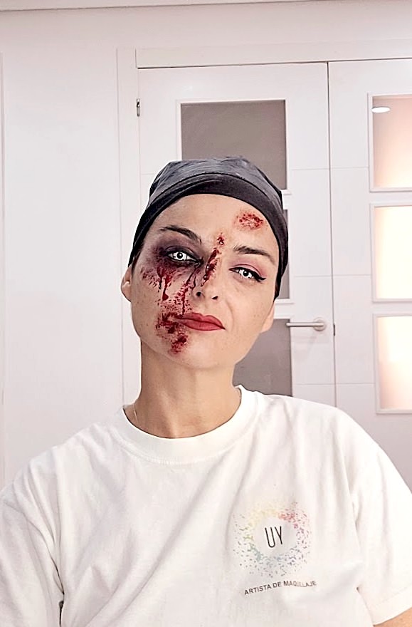 Cursos-de-Maquillaje-Artistico-Automaquillaje-Maquillaje-Teatral-y-Musical-Maquillaje-Efectos-Especiales-y-Pintura-Corporal-en-Valencia-por-Ughy-Yozakura-UY-Art-Service